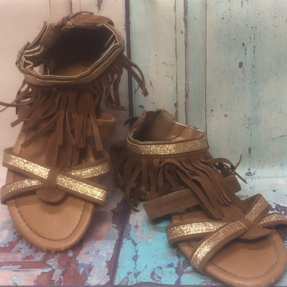 SALE ππ LINK Strappy Fringe Girls Sandals - Picture 1 of 6